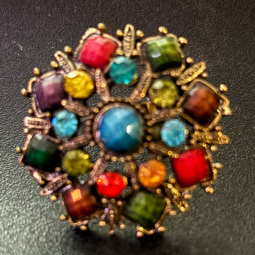 Red and Blue Gemstone Ring with Intricate Design (2 Rings) Adjustable size - Picture 4 of 8